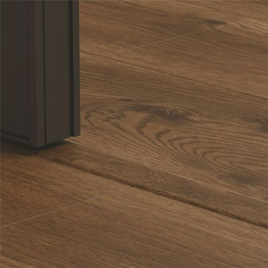 Pergo 5-i-1 Liste 8x45x2000mm Vinyl Pgvincp40019 Modern Coffee Oak