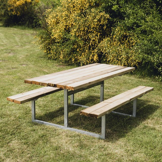 HORTUS Bord-/bænksæt "YDUN" trykimprægneret og galvaniseret stel uden ryg L: 175 x B: 140 cm - 801-085